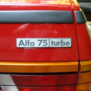 Alfa 75 Turbo reserves the right to sell - Image 22